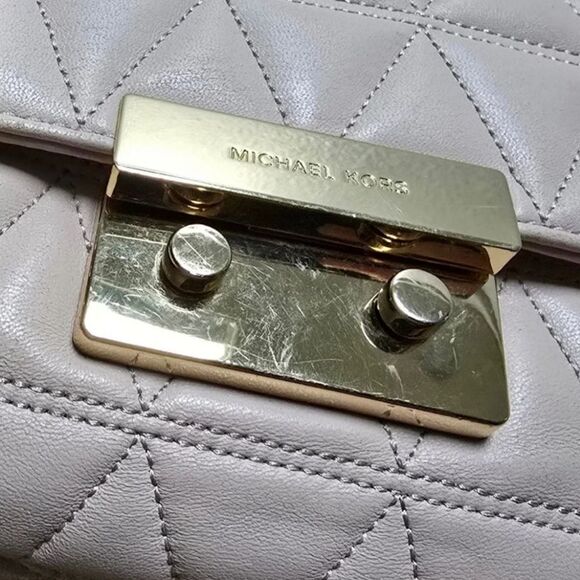 Michael Kors Sloan Large Quilted Chain Convertible Bag in Soft Pink - Picture 4 of 13